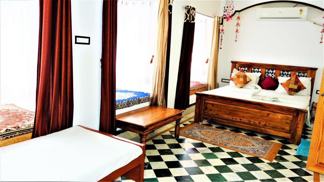The Wanderlust Guest House & Safari Jaisalmer Ngoại thất bức ảnh